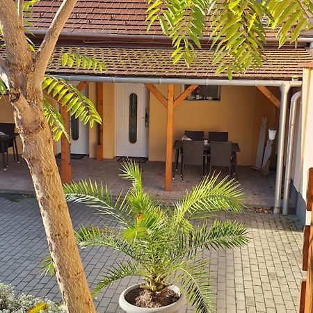 Paradise Apartmanház Eger Exterior foto