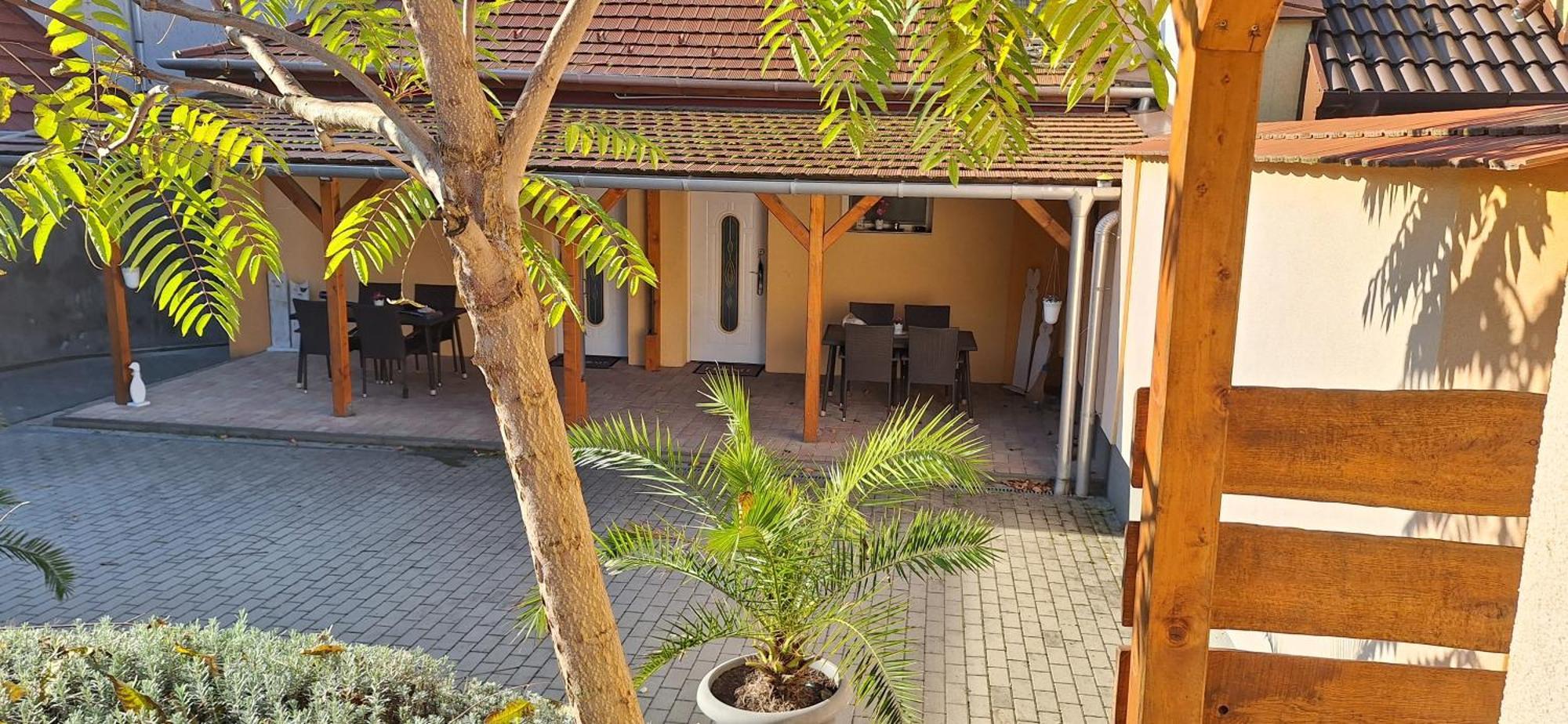 Paradise Apartmanház Eger Exterior foto